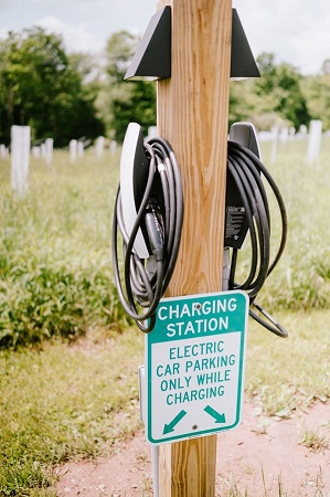 Photo of the EV charger at the Highlights Foundation.